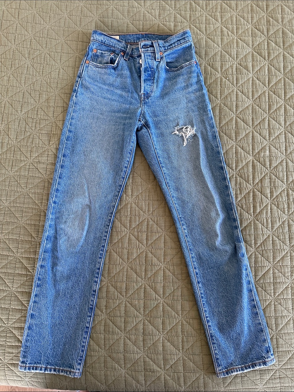 Levi's Straight Leg Medium Blue Jeans with Distressed Knee